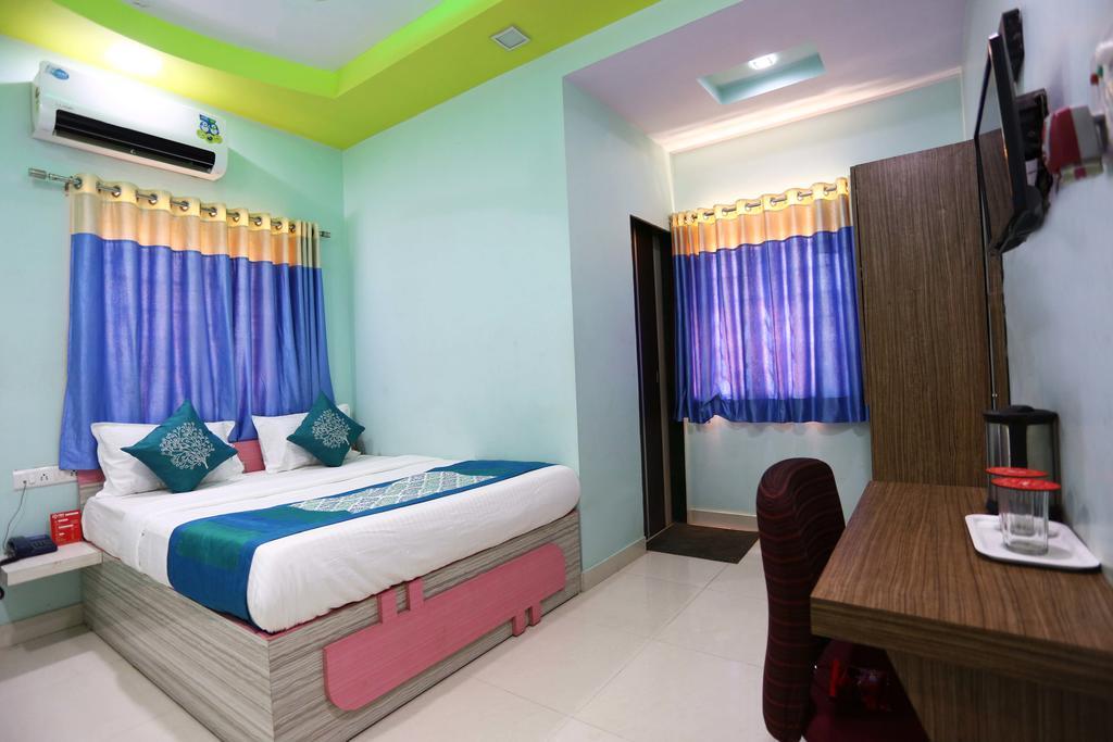 โฮเต็ลสมนัต โซการ์ Hotel โสมนัส ภายนอก รูปภาพ