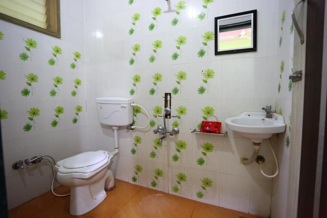 โฮเต็ลสมนัต โซการ์ Hotel โสมนัส ภายนอก รูปภาพ